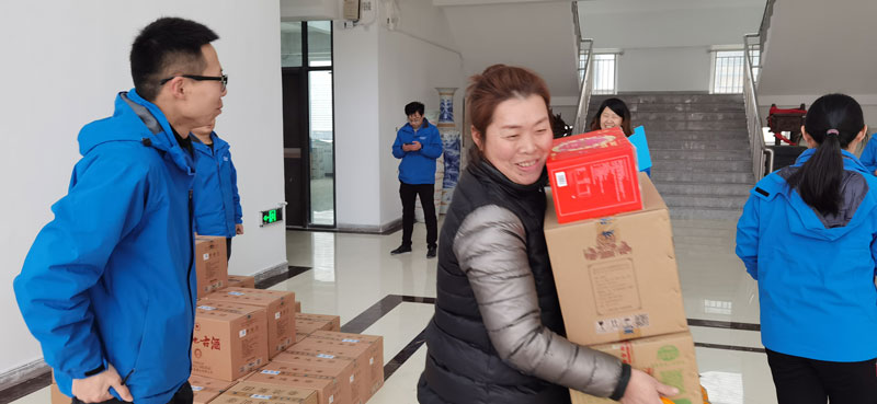 華全集團員工領取春節福利